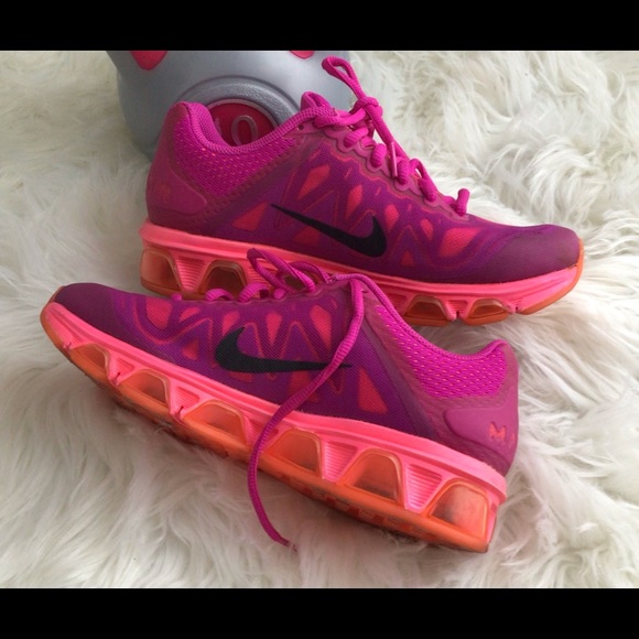 Nike Shoes - Nike sneakers 🛍